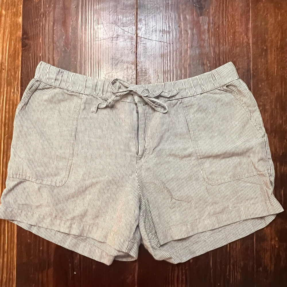 Liz Claiborne Linen Blend Gray Striped Women’s Shorts